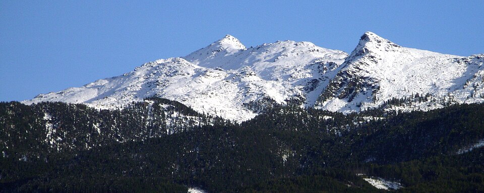 Fayl:Glungezer (Sonnenspitze) von Innsbruck.JPG