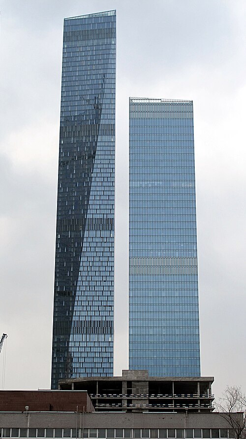 Fayl:OKO Towers 2016.jpg
