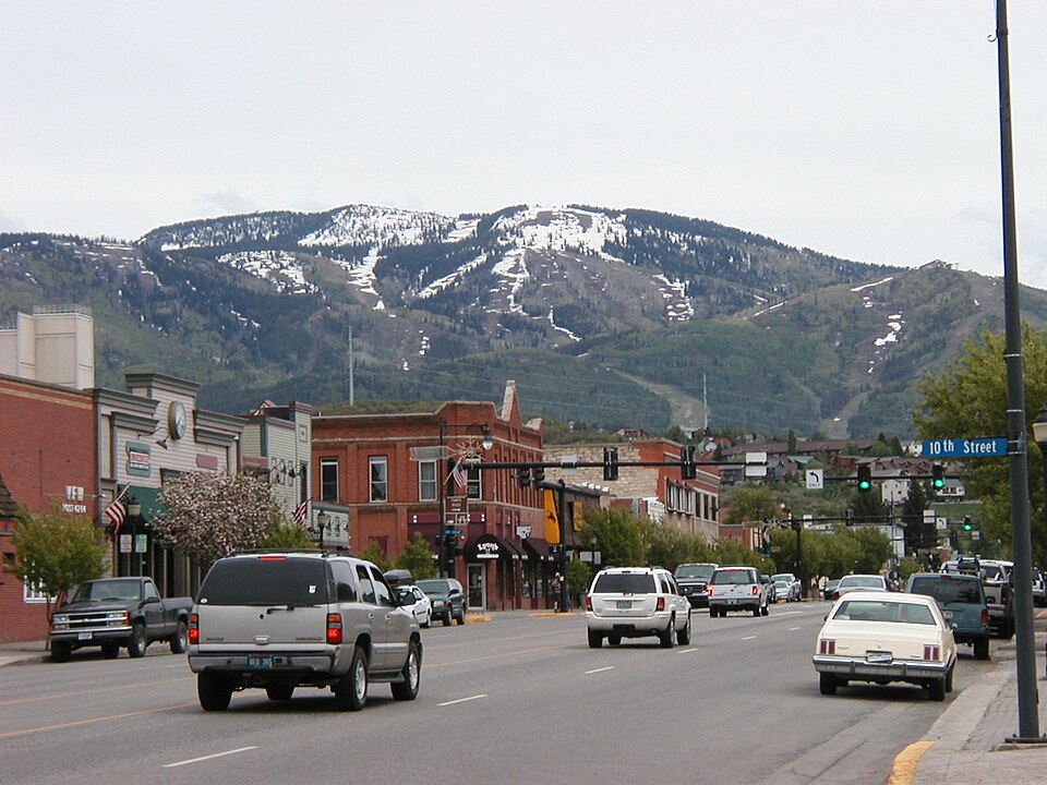 Fayl:Steamboat Springs downtown.jpg