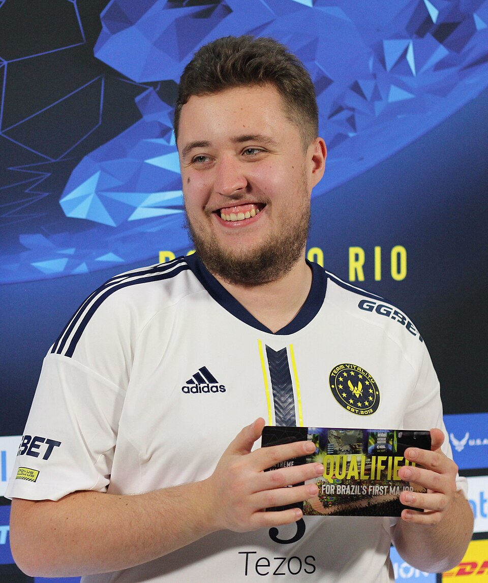 Fayl:Zywoo in 2022 (cropped).jpg