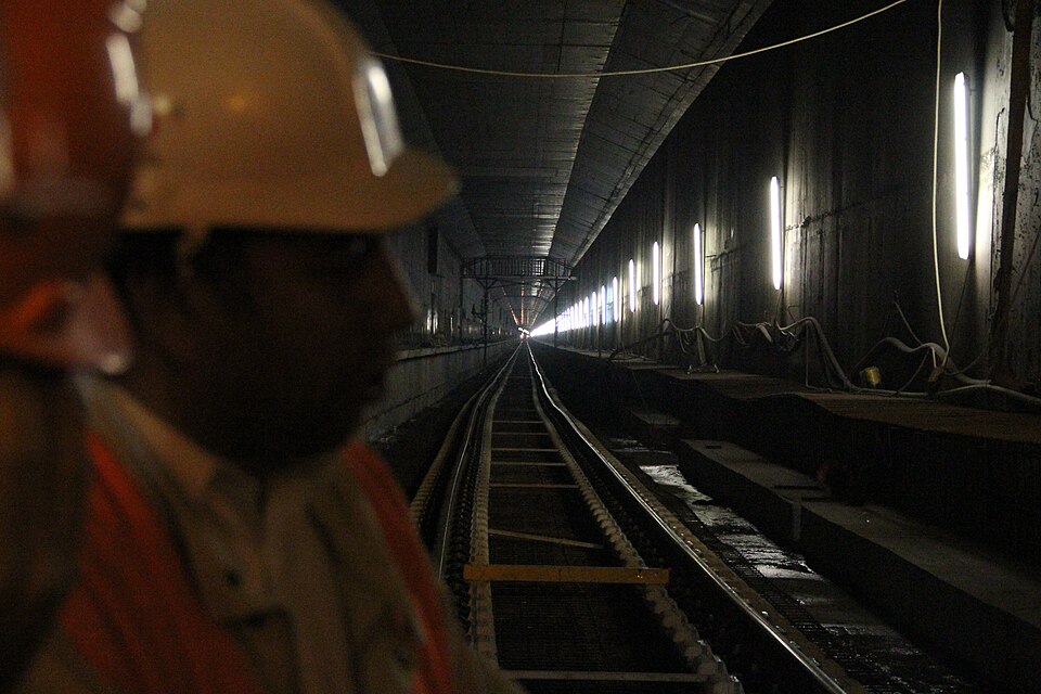 Fayl:RailworkMarmaray.JPG