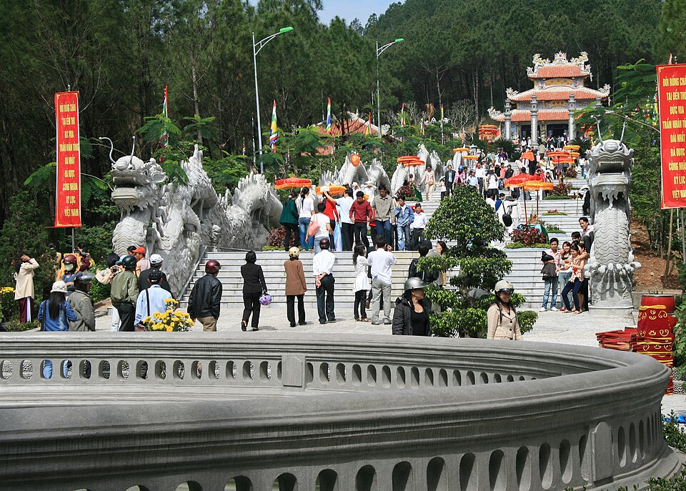 Fayl:Đền thờ Trần Nhân Tông.jpg