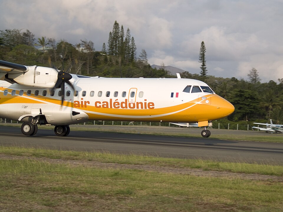 Fayl:Air Calédonie airplane.jpg