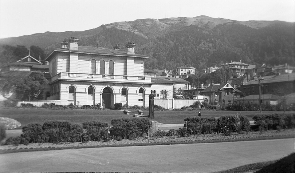 Fayl:Colonial Museum Wellington 1934.jpg