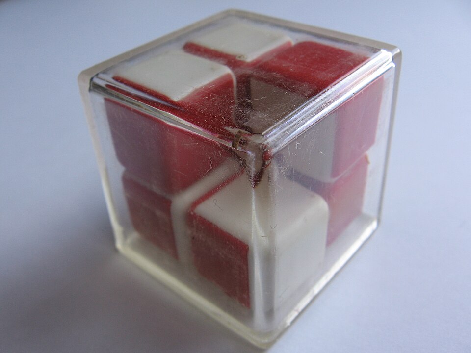 Fayl:Minus Cube puzzle.jpg
