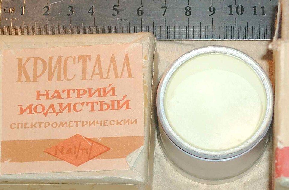 Fayl:NaI Tl 40mm USSR 1964.jpg