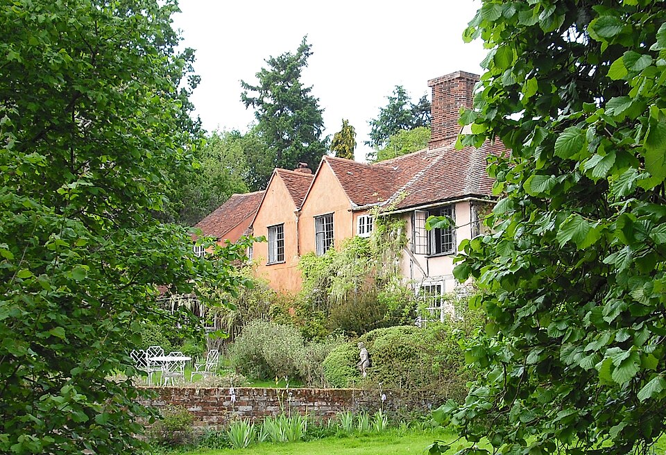 Fayl:Pound Farm, front.JPG