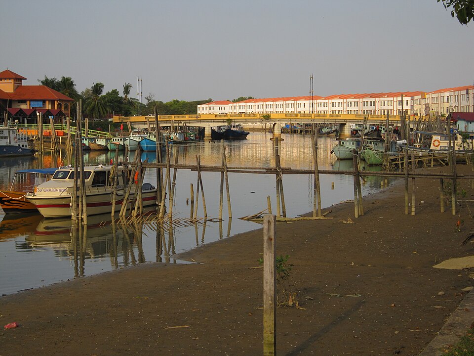Fayl:Sungai Mersing 3.JPG