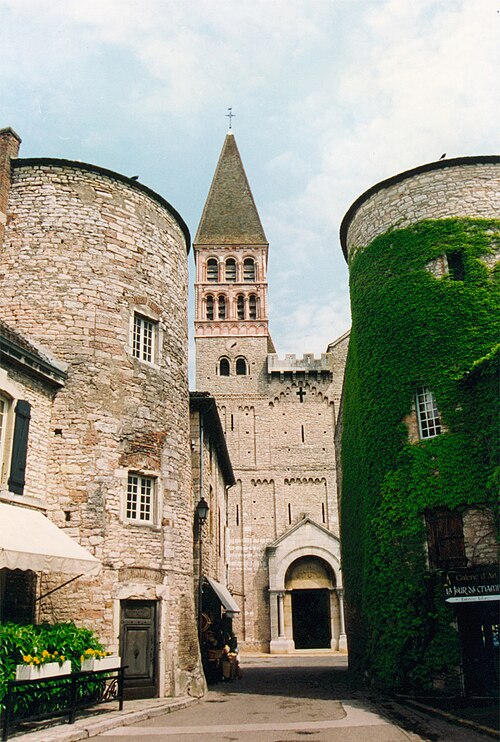 Fayl:Tournus abbaye.jpg
