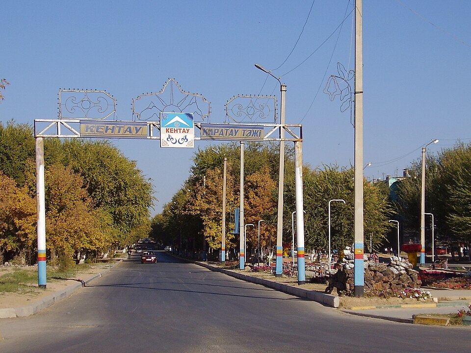 Fayl:Кентау. Вид 006. 2007.10.JPG
