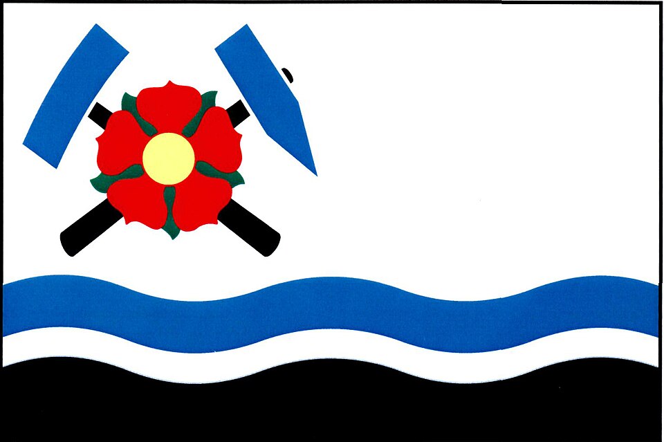 Fayl:Cerna v Posumavi CZ flag.jpg