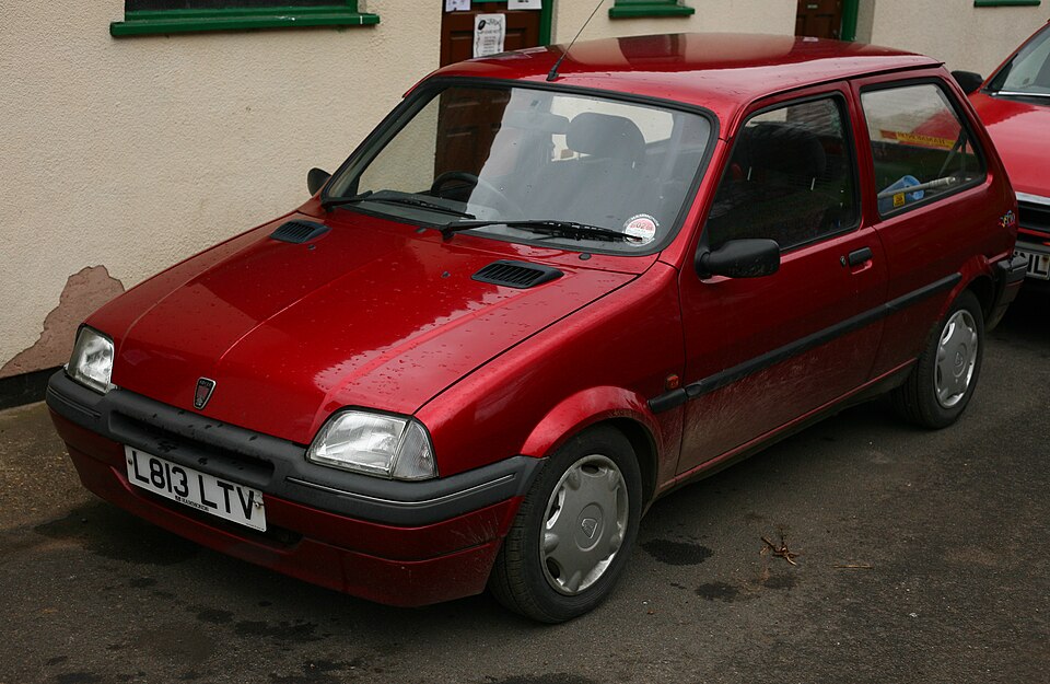 Fayl:Rover Metro Rio - red.jpg