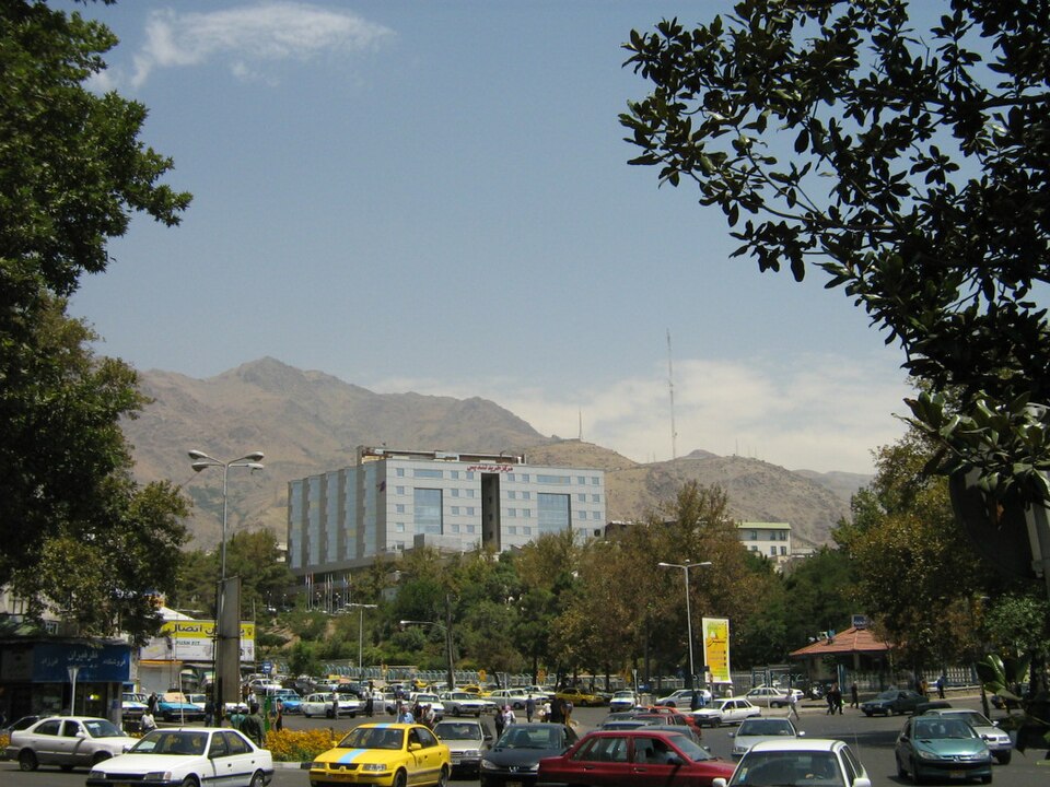 Fayl:Tandis centre.jpg