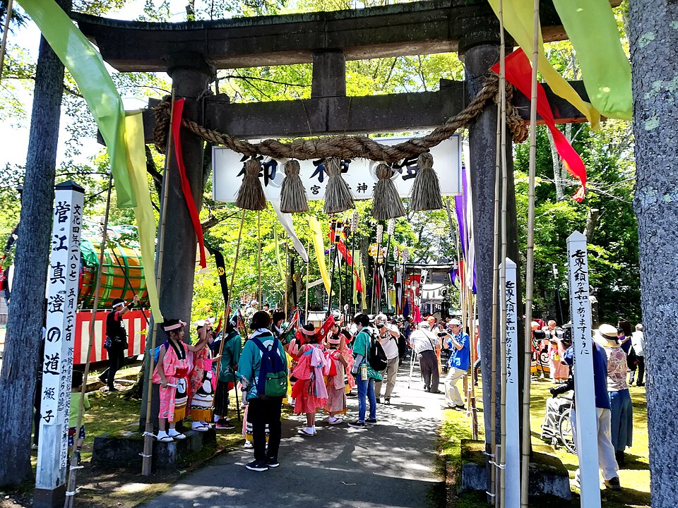 Fayl:Tsuzureko Jinja 20190715.jpg
