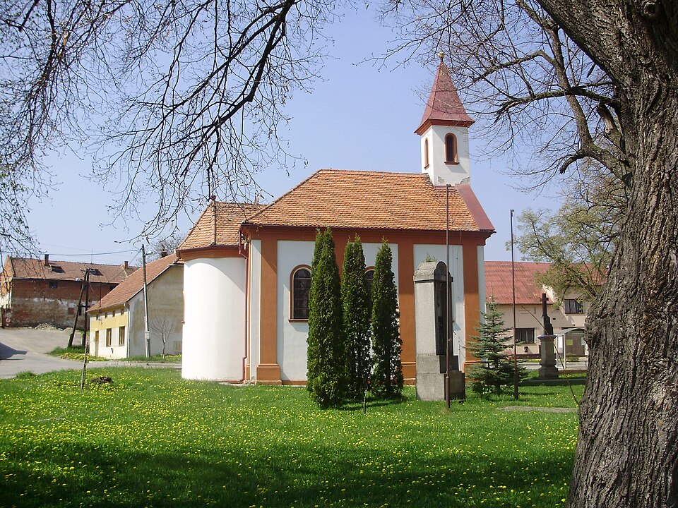 Fayl:Kaple svatého Floriána Dětkovice.JPG