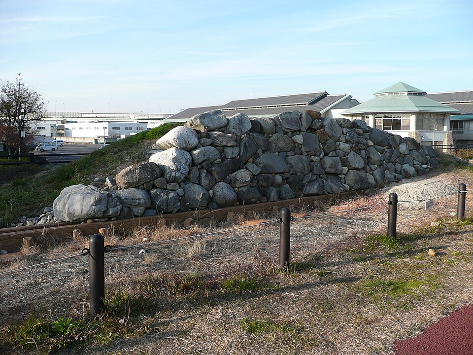 Fayl:Kiyosu castle isigaki.JPG