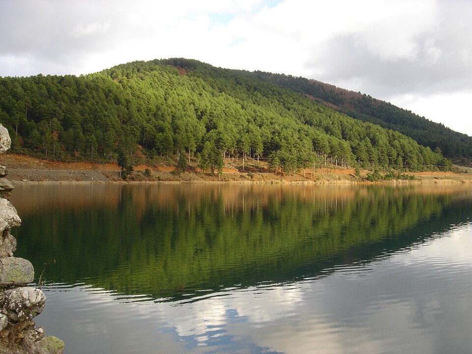 Fayl:Lake Doxa 3.JPG