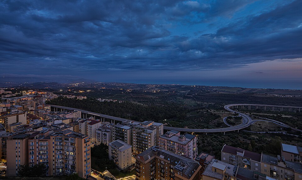 Fayl:Panorama Agrigento.jpg