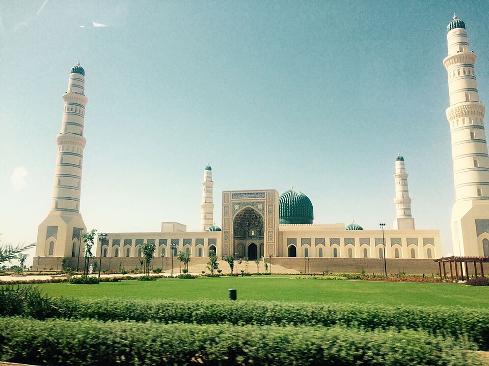 Fayl:واجهة جامع السلطان بصحار.jpg