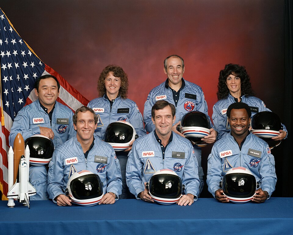 Fayl:Challenger flight 51-l crew.jpg