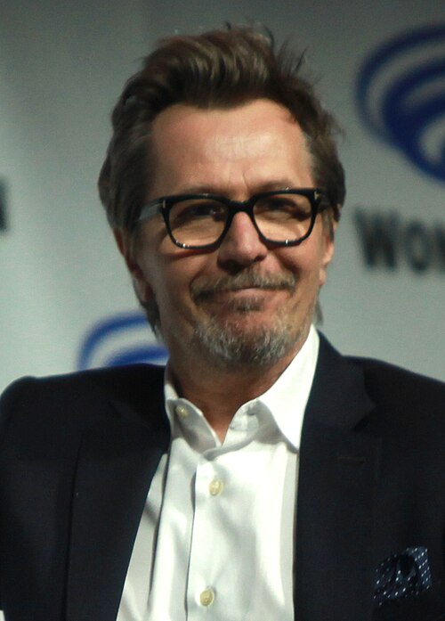 Fayl:Gary Oldman (13948780853) (cropped).jpg