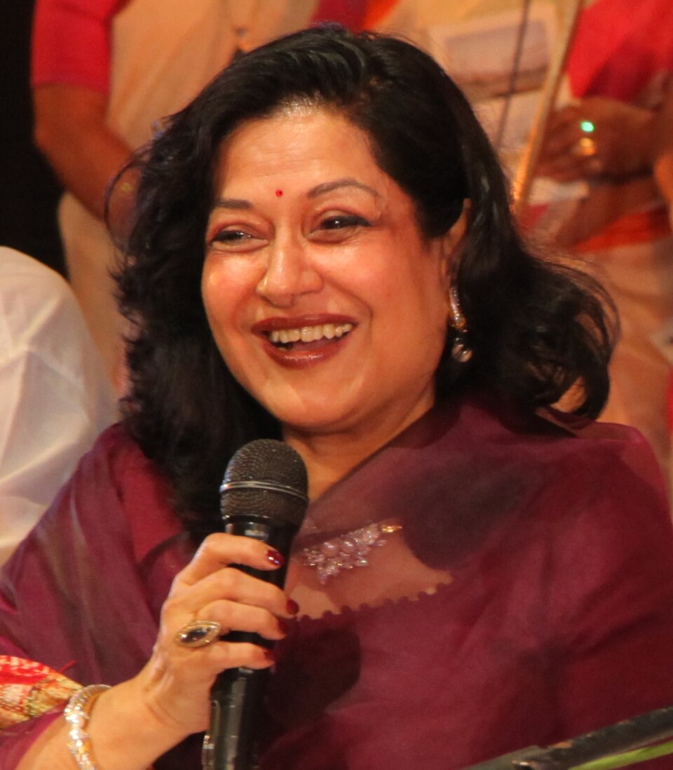 Fayl:Moushumi Chatterjee in 2017.jpg