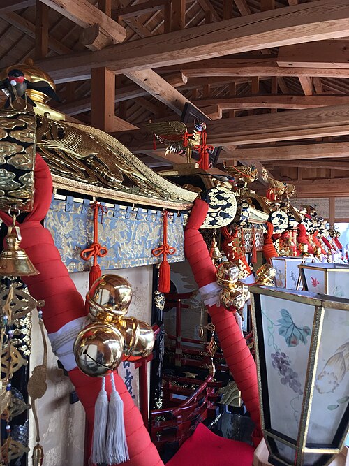 Fayl:日本国岐阜県安八郡神戸町の火祭りと神輿 02.jpg