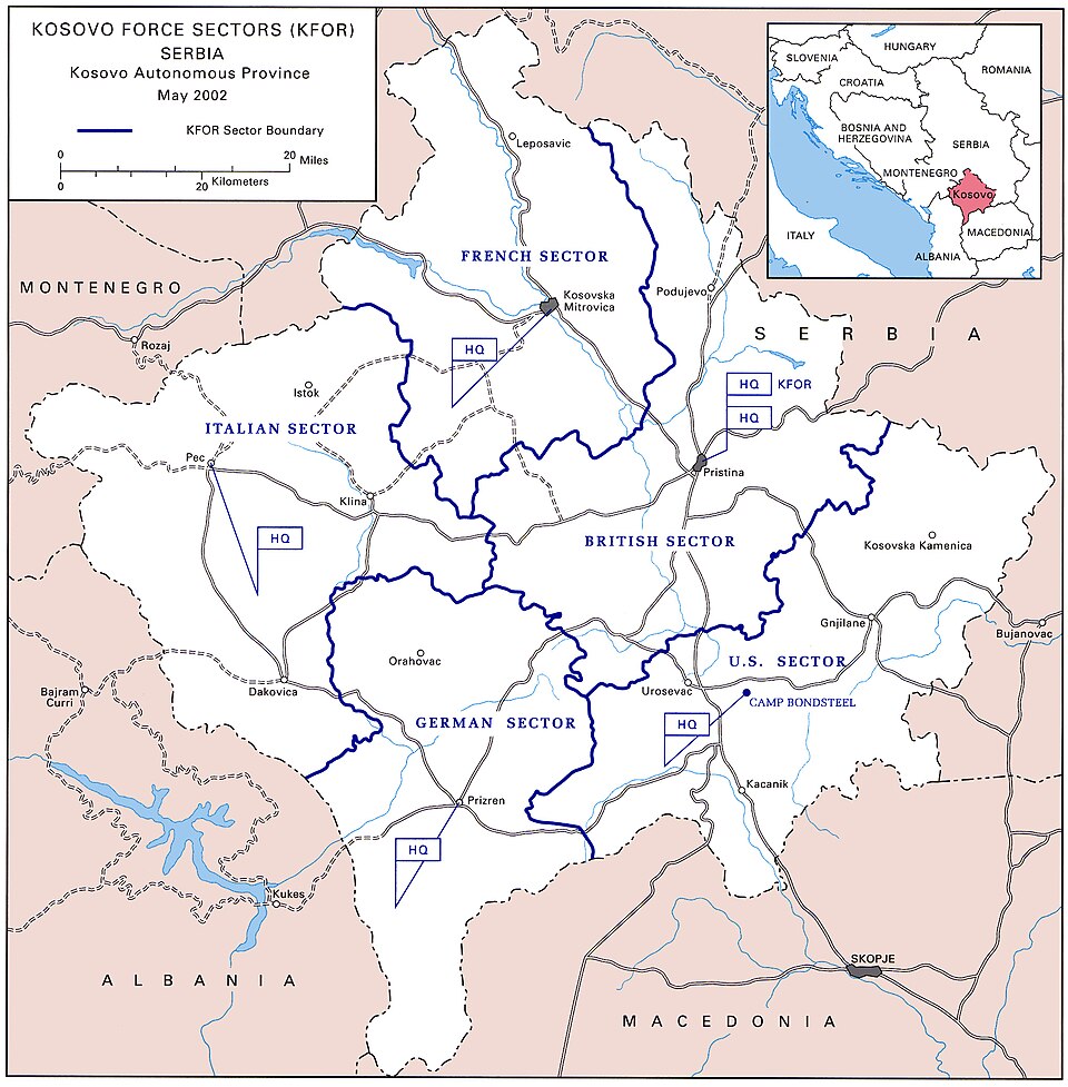 Fayl:KFOR Sectors 2002.jpg