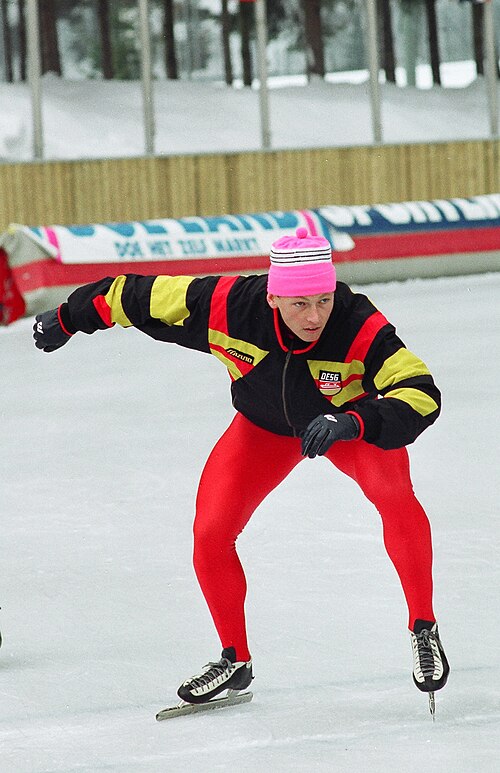 Fayl:Uwe Jens Mey trainingstart.JPG