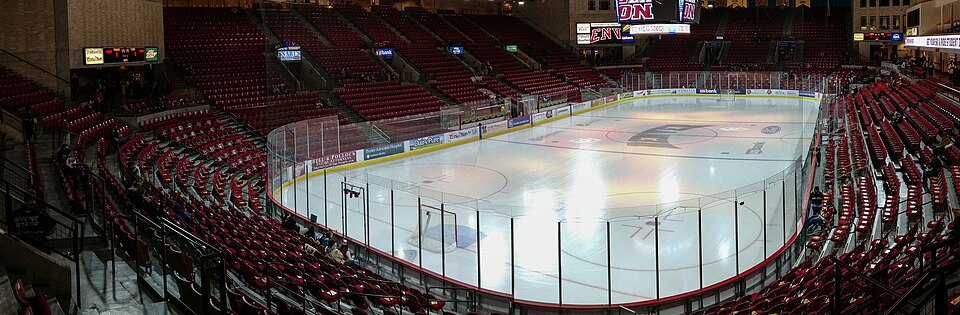 Fayl:Magness Arena looking northwest.jpg