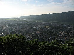 Murakamining Oshiroyama togʻidan koʻrinishi