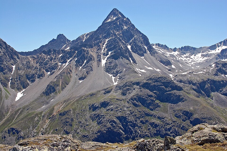Fayl:Piz Ot.jpg