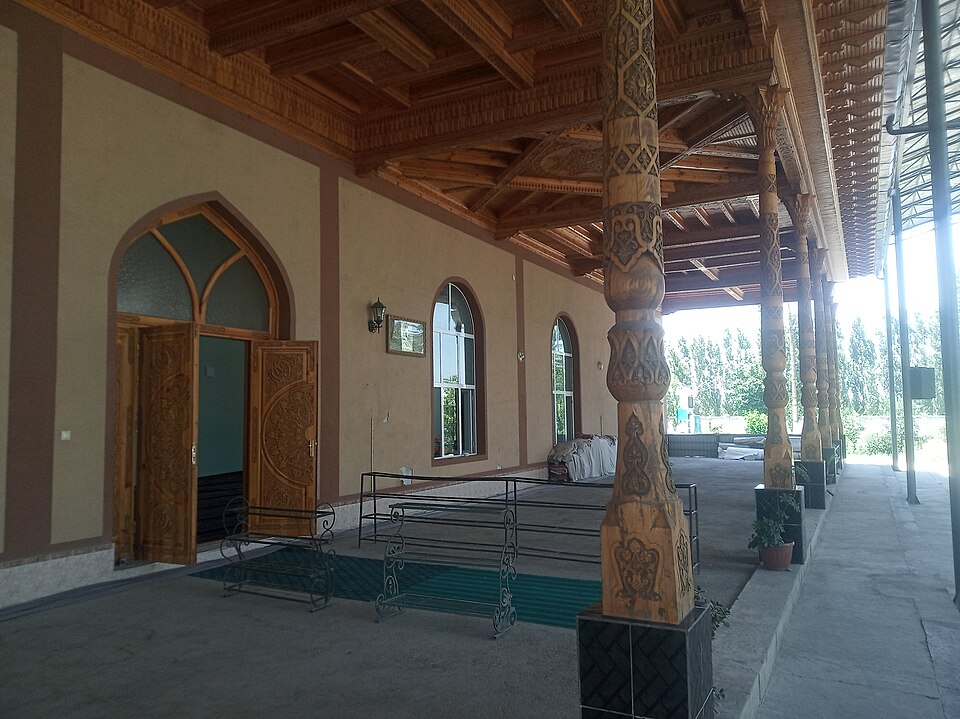 Fayl:Xoʻjai Bob masjidi ayvonlari.jpg