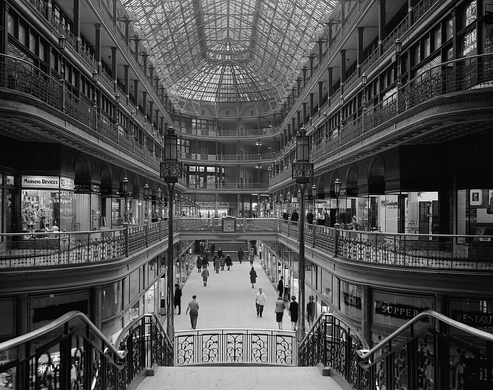 Fayl:Cleveland Arcade, 1966.jpg