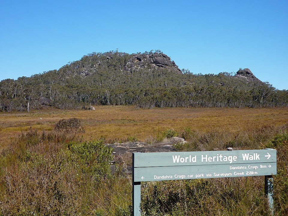 Fayl:Dandahra Crags.jpg