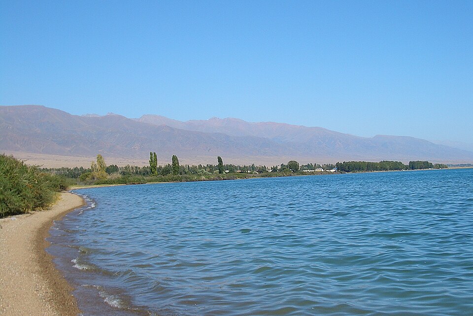 Fayl:E8302-Tamchy-skyline.jpg