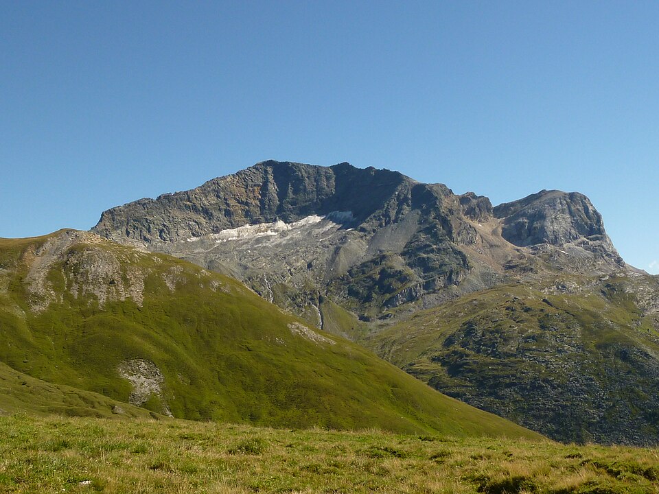 Fayl:Piz Grisch from Alp Andies.JPG