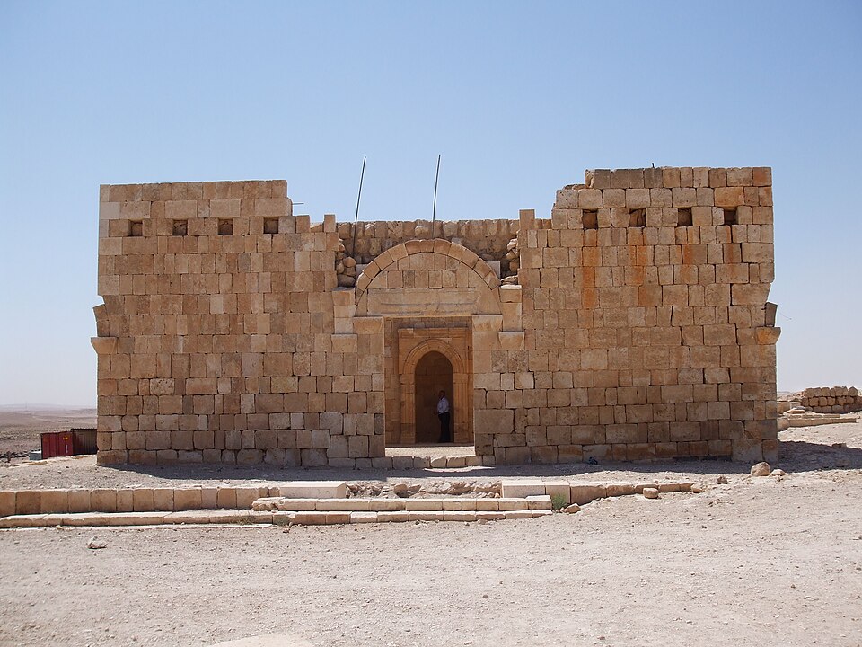 Fayl:Qasr Al-Hallabat mosque.jpg