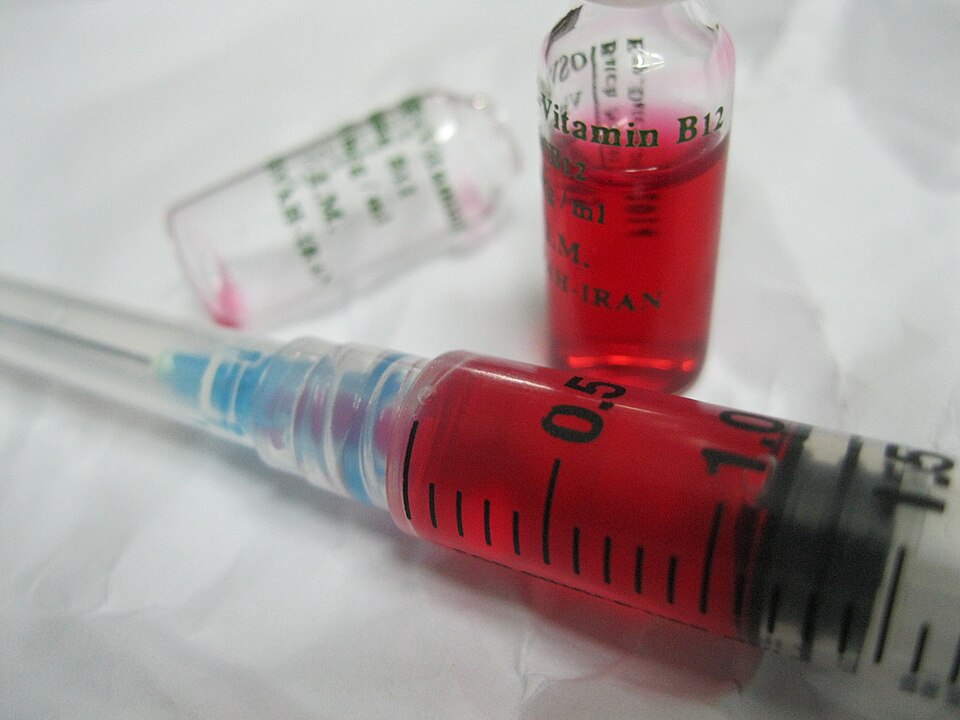 Fayl:Vitamin B12.JPG
