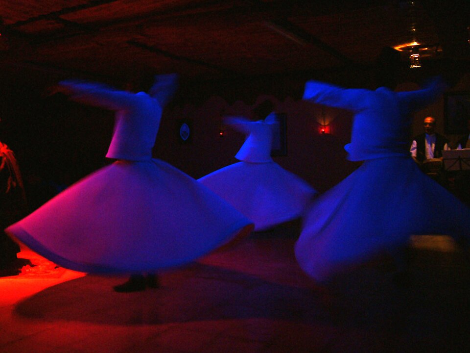Fayl:Whirling Dervishes, Konya, Turkey, RMO.jpg
