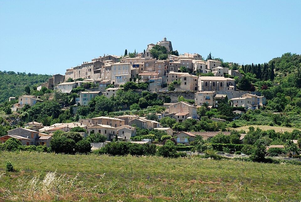 Fayl:Simiane-la-Rotonde - vue.JPG