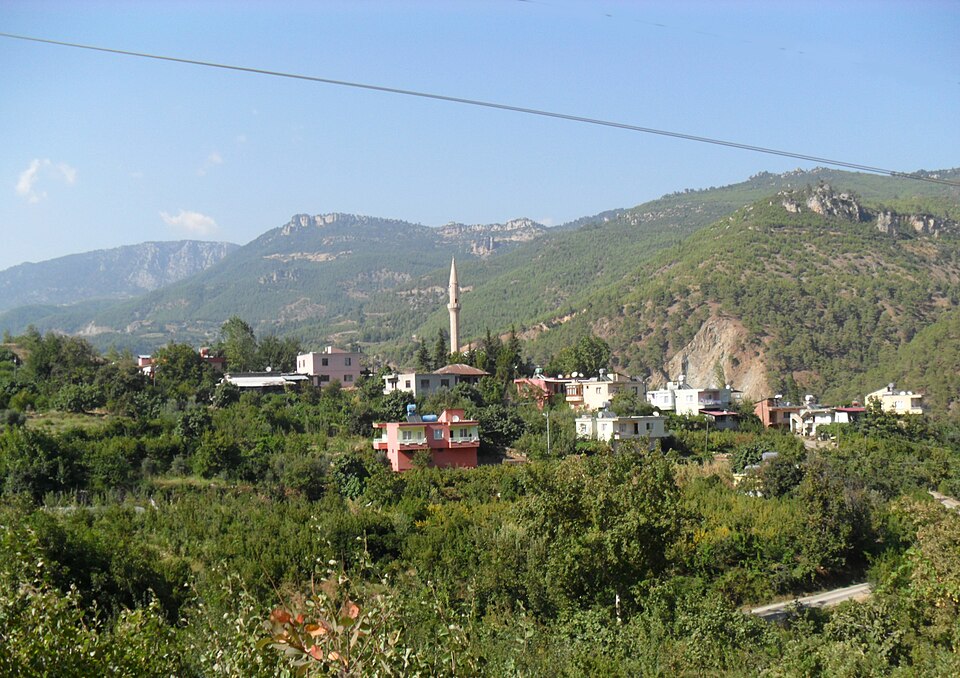 Fayl:Üzümlü, Mersin Province.jpg