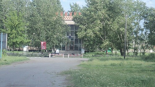 Vishnyoviy qishlogʻi. Vishnyoviy qishloq okrugi binosi.