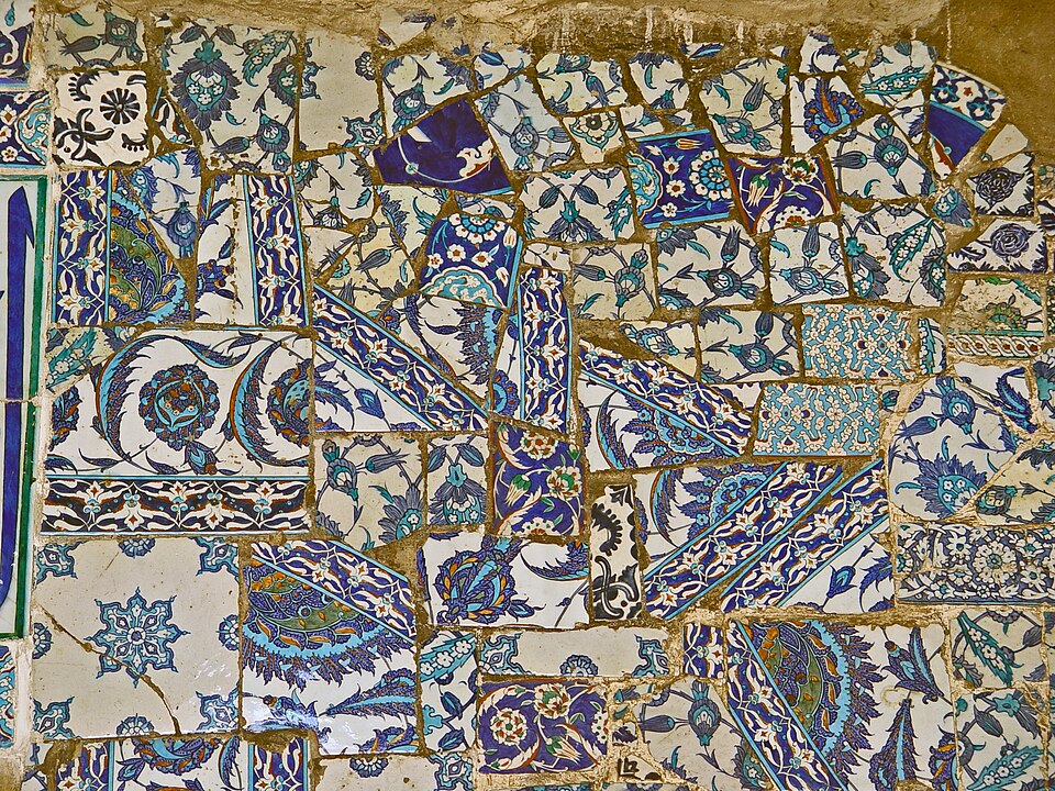 Fayl:675-Istanbul Rüstem Pasha Mosque-0910-1835.jpg