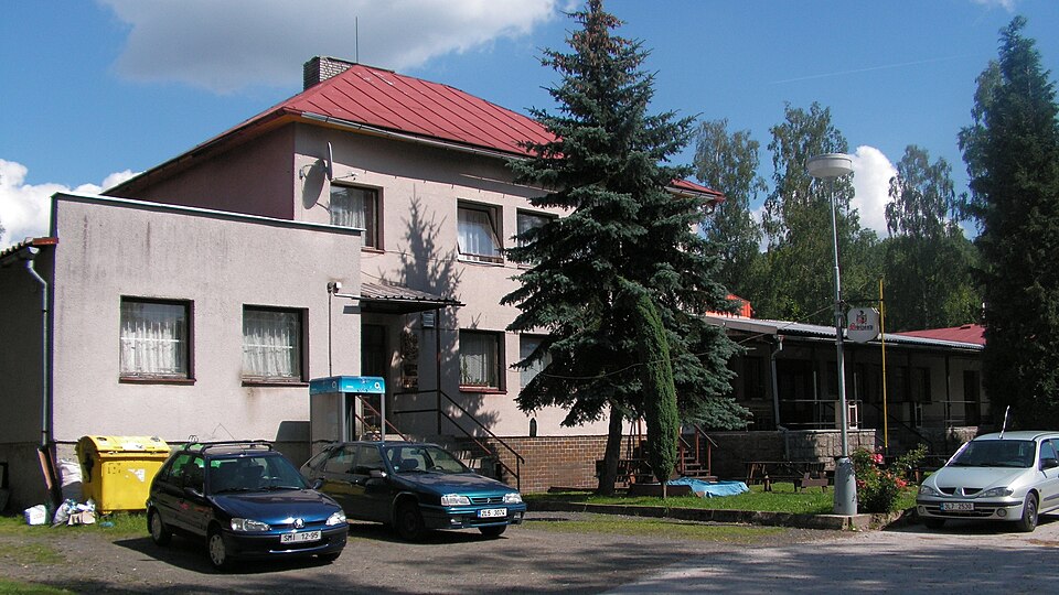 Fayl:Bystrá nJ - obecní úřad.jpg
