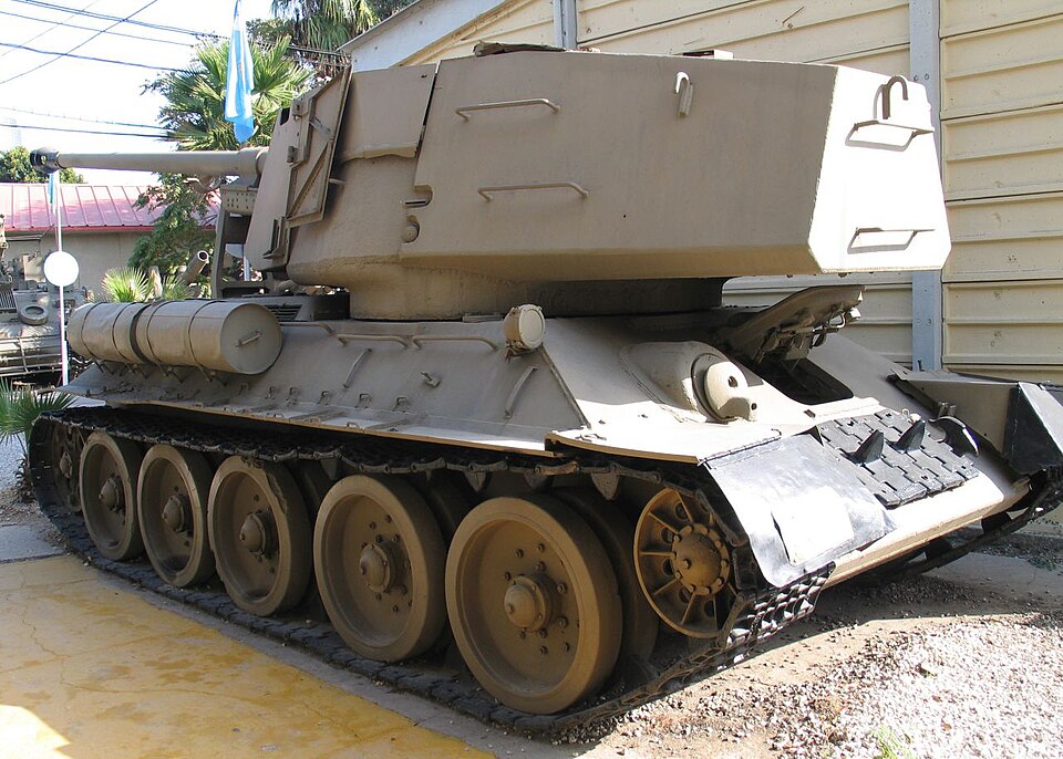 Fayl:T-100-batey-haosef.jpg