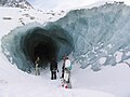 Muzlikdagi sunʼiy gʻor Mer-de-Glace