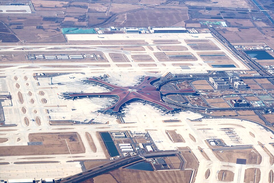 Fayl:北京大兴机场航站楼, 2023-02-20 (1).jpg