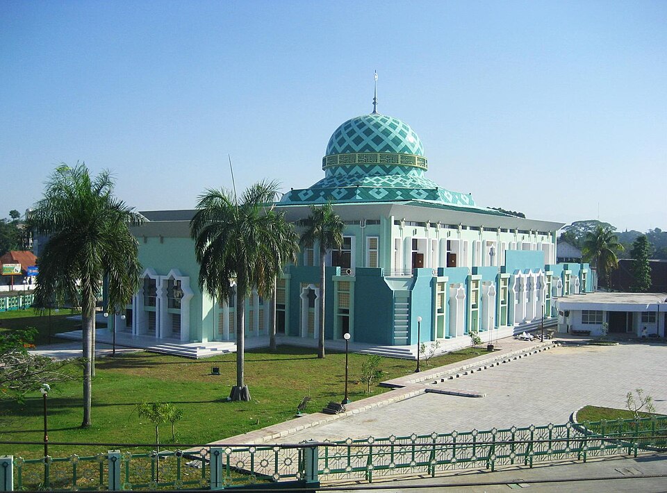Fayl:Masjid Nurul Iman Padang.jpg