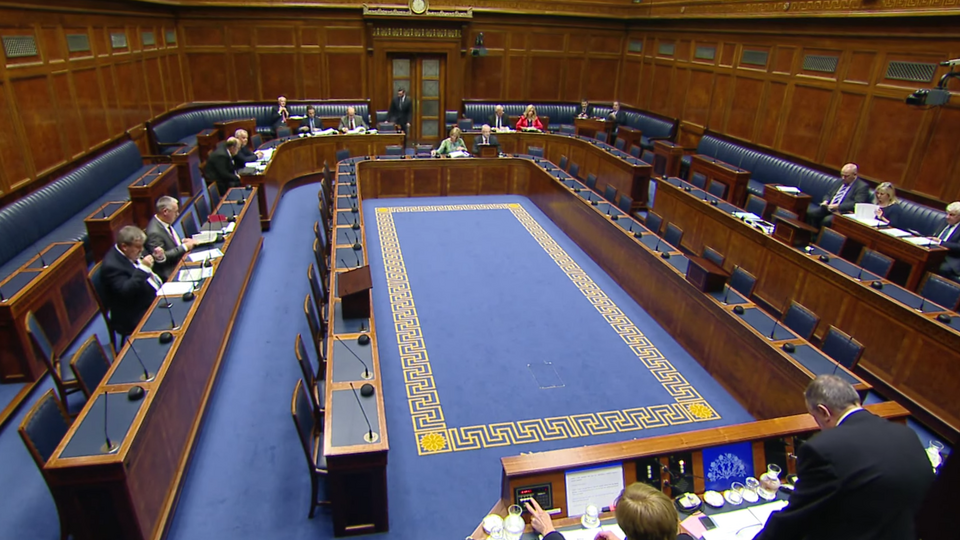 Fayl:NI Assembly chamber.png